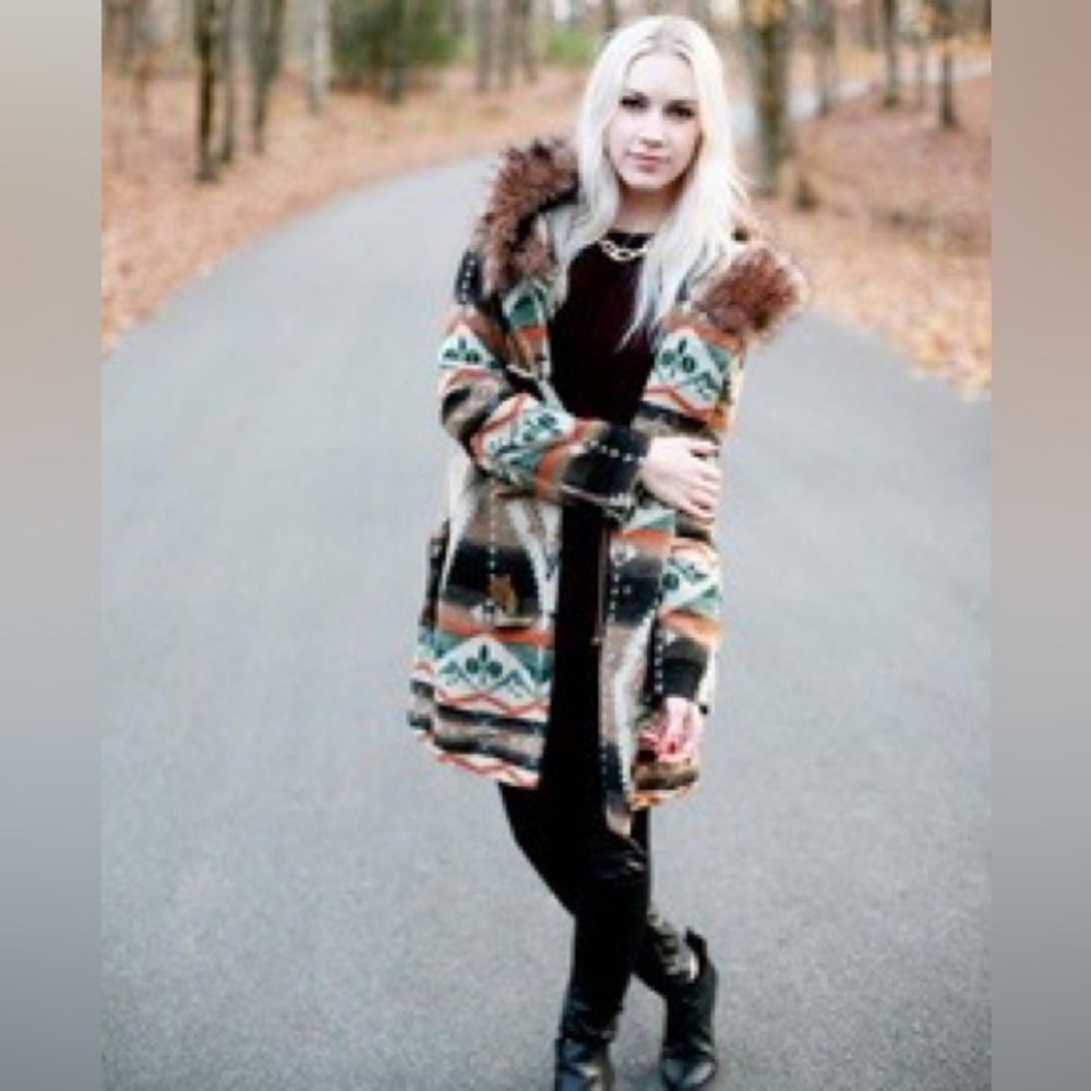 BB Dakota Aztec Coat with faux fur hood